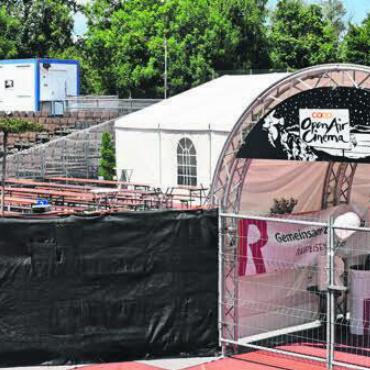 Unter dem Himmelszelt - Das Open-Air-Kino ist bereit und wartet auf zahlreiche Besucher. Bild: mo