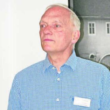 Senioren sollen sich wohlfühlen - Claudio Fischer, Präsident «Kommission 60 », informiert am sechsten Forum für Altersfragen.