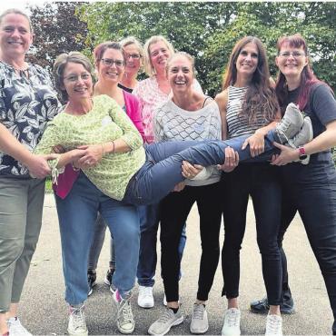 Gut besuchte Anlässe - Sie organisierten dieses Jahr mit viel Herzblut den Ferienpass: (v. l.) Sonja Ryser, Sylvia Koch, Nadia Kälin, Nadine Lang, Claudia Steinmann, Tamara Nussbaumer, Cornelia Ingold und Caroline Markwalder. Bild: zg