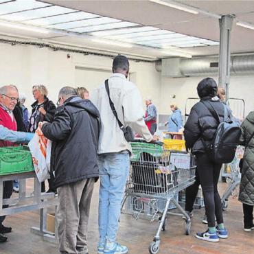 Nicht reden, sondern handeln - «Tischlein deck dich» hilft mit geretteten Lebensmitteln, das Haushaltsbudget zu entlasten.