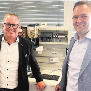 Heute erleben, was morgen bewegt - Philippe Ramseier, Gründer der Autexis AG (links), und Philippe Widmer, AHIK-Präsident der Regionalgruppe Freiamt, freuen sich über das rege Interesse am Anlass. Bilder: Britta Müller