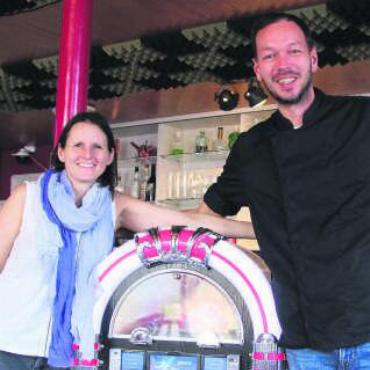 Palmen statt Burger - Noch führen Carmen Stadelmann und Tom Gieler das Diner. Bild: jl