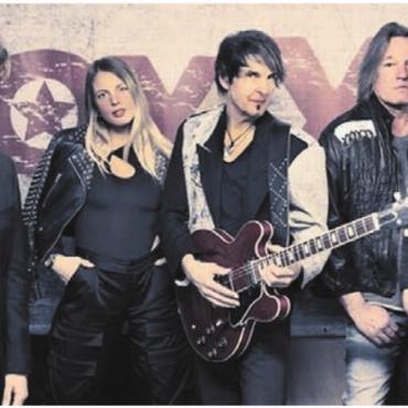 Geballte Ladung - «Roxxxet» um Paul Etterlin (Mitte) bringt die grössten Hits von Roxette auf die Bühne. Bild: zg