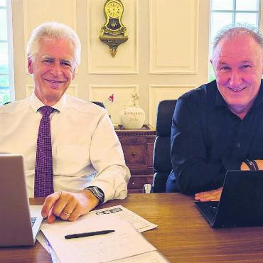 «Eigentlich ein Fulltime-Job» - Stadtammann Raymond Tellenbach (l.) und Stadtschreiber Beat Neuenschwander erklären im Vorfeld der «Gmeind» die Hintergründe der geplanten Pensenanpassungen in Bremgartens Stadtrat. Bild: Marco Huwyler