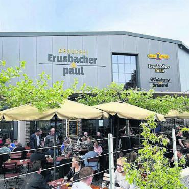 Grosse Auswahl bieten - Mit unterschiedlichen Aktivitäten zelebrieren die Schweizer Brauereien symbolisch den Beginn der Biersaison. Natürlich auch in Villmergen. Bild: zg