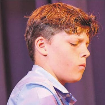 «Wenn ich spiele, bin ich glücklich» - Ist ein grosses Klaviertalent: Kevin Angstmann. Bild: pd