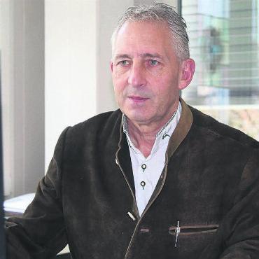 Jederzeit den Überblick haben - Thomas Laube ist ein Kenner der Materie. Schliesslich führt er in Wohlen eine der grössten Steuerverwaltungen des Kantons. Bild: Archiv