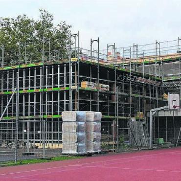 Positives Fazit nach intensiver Zeit - Die Gesamtsanierung der Junkholz-Turnhalle ist gut vorangekommen: Bereits Bild: dm