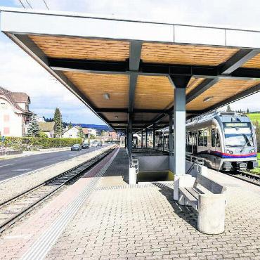 Für besseres Reisen - Auch die Haltestelle Rudolfstetten Hofacker wird für das barrierefreie Reisen umgebaut. Bilder: pd