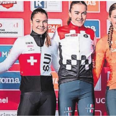 Knapp hinter Weltmeisterin - Shana Huber (links) darf sich über ihren 2. Platz freuen. Bild: zg
