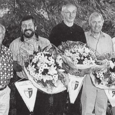 Der Glanz eines Alt-Internationalen - Willkommen bei der Donatorenvereinigung (v. l.): Andy Wyder, Hugo Bächer, Peter Betschart, Pius Fischbach, Dieter Gerber, Hans Hübscher und Pitsch Isler. Bild: Archiv