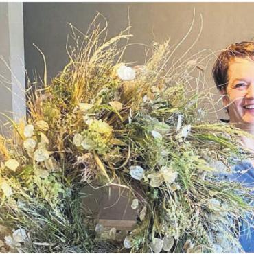 Natürlich, kreativ, Bluemewärch - Barbara Bosshard eröffnete ihren Blumenladen «Bluemewärch». Bild: zg