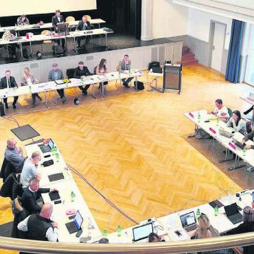 Bewährtes nicht ändern - Die Honorierungen und Löhne für Mitglieder des Einwohnerrates und des Gemeinderates sind mit dem Vergütungsreglement klar definiert. Bild: Archiv