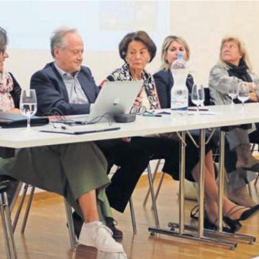 Mit einer Prise Herzblut - Der Vorstand wird ergänzt (v. l.): Christina Ziörjen, Sekretariat, Daniel Kurz, Vizepräsident, Gaby Doyle, Karin Bochicchio (neu), Edith Frey (neu) und Edith Weber. Es fehlen Präsident Bruno Breitschmid und Cornélia Meier-Sparr (neu).