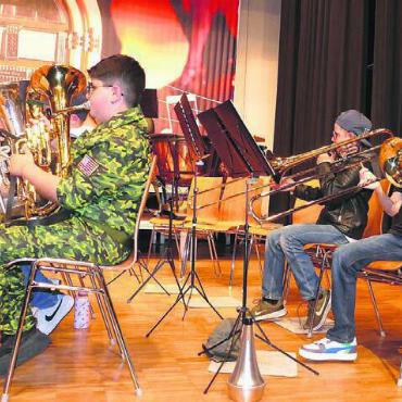 «Mini Musig, dini Musig» - Die jungen Musikantinnen und Musikanten der Waltenschwiler Brass Gang bewiesen, dass für Nachwuchs gesorgt ist.