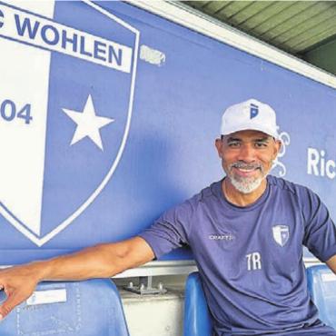 Angespannte Zuversicht - «Es liegt viel drin», sagt Piu, Trainer des FC Wohlen vor dem Saisonstart. Bild: spr