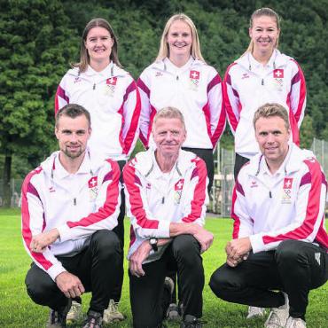 Von Sins nach China - Die Sinser Delegation für die World Games in China. Hinten, von links: Melanie Villiger, Elena Beier, Sarah Villiger. Vorne: Jeremias Zumbühl, Markus von Flüe, Emanuel Zumbühl. Bild: zg