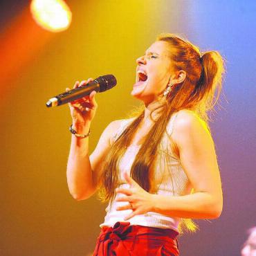 Stilmix mit starken Frauen - Mehrere starke Frauenstimmen treten auf: Larissa Baumann stellt ihr neues Album vor.