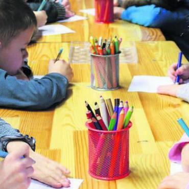 SVP kündigt nächstes Referendum an - Wo besuchen die Kinder des Farn-Quartiers ab Sommer 2026 den Kindergarten? Das ist trotz deutlichem Resultat im Einwohnerrat noch nicht definitiv. Bild: www.pixabay.com
