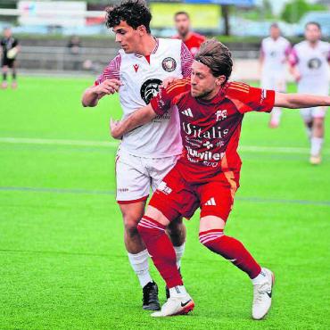Der letzte Tanz - Luca Passerini (rechts) wird auch nächste Saison beim FC Muri Einsatz geben. Bild: sh