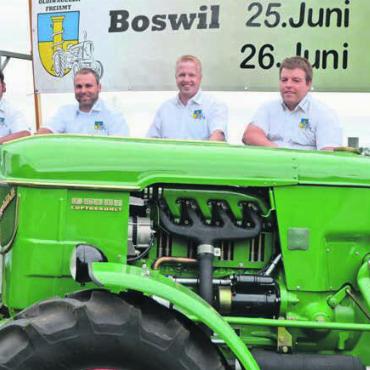 Oldtimer-Liebe zum dritten - Die Daten sind leicht anders, aber das OK um Präsident Daniel Moser (links) ist gleich wie vor drei Jahren. Nun findet das Oldiwägeler-Treffen am 28. und 29. Juni statt. Bilder: zg/Archiv