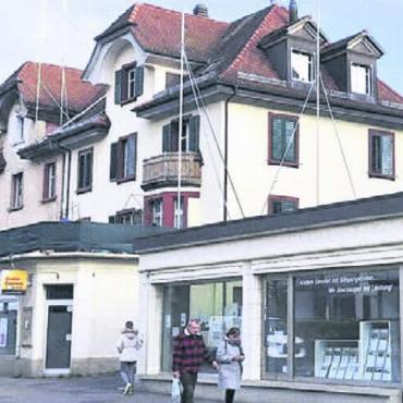«Perron 1» kommt voran - Baubewilligung erteilt. In einem halben Jahr werden an der Bahnhofstrasse die Abbrucharbeiten starten. Bild: Archiv