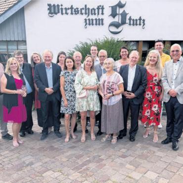 Jubiläum einer tollen Sache - Die Mitglieder des Kiwanis Clubs Bremgarten/Reusstal blickten an einem gelungenen Jubiläumsabend auf ein Vierteljahrhundert ihrer Vereinstätigkeit zurück. Bild zg