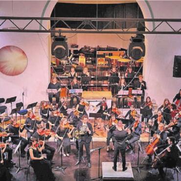 Willkommen zu Hause - Das Jugendsinfonieorchester ist in der Alten Kirche Boswil zu Hause, am Sonntag steigt hier wiederum ein Konzert. Bild: zg