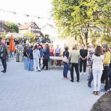 Für einmal einfach Freude haben - Viele waren gekommen, um den Abschluss des Projekts gebührend zu feiern.