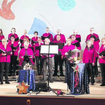 Advent ist ein Leuchten - Der Regi-Chor lädt auch in diesem Jahr zum traditionellen Adventskonzert ein. Bild: zg
