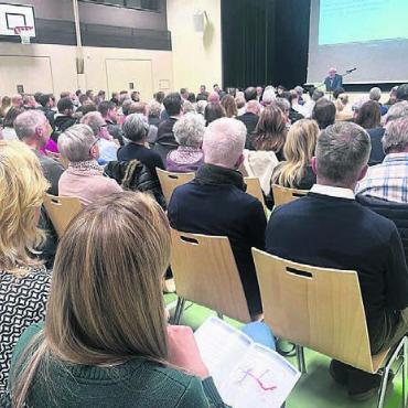 Fussballplatz nimmt wichtige Hürde - Die Zukunft des FC Maiengrün bewegt die Menschen in Hägglingen (und Dottikon), die «Gmeind» erlebte einen Grossaufmarsch.