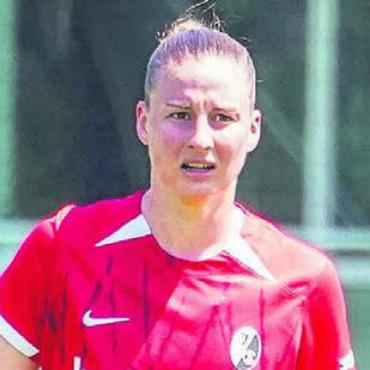 Erst Frankreich, dann Island - Julia Stierli (Muri, SC Freiburg).