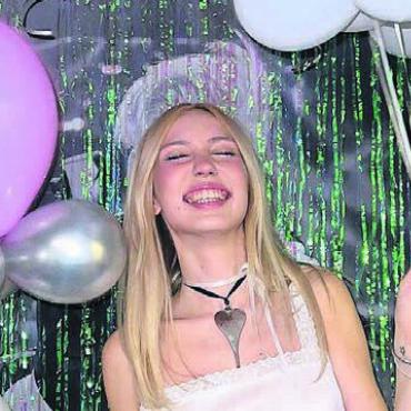 Meilenstein in junger Karriere - «Milune» ist in Feierlaune. Bild: zg