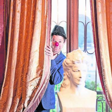 Kaiserin Sisis Ururenkel zu Gast - Eine besondere Show: Leopold Altenburg ist sowohl ein Prinz als auch ein Clown. Er lebt in Berlin und wird beim grossen Klosterjubiläum 2027 in Muri als einer der Gäste aus dem Hause Habsburg anwesend sein. Bilder: pd