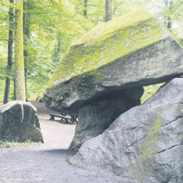 «Ein Tag für alle» - Der Erdmannlistein ist am Samstag nur mit ÖV, Velo oder zu Fuss erreichbar. Bild: jl