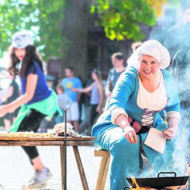 Im Namen des Kaisers - Nicht nur fürs Auge, auch für den Gaumen werden die Darstellungen an den Mittelaltertagen sorgen. Bild: zg