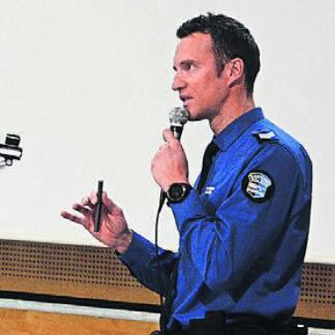 Misstrauisch bleiben - Bernhard Hitz informierte über die Vorgehensweise der Täter und wie man sich vor ihnen schützen kann.