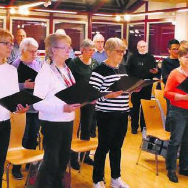 Jahreshöhepunkt steht an - Die Vorbereitungen beim Männerchor und der Trachtengruppe laufen auf Hochtouren. Bild: zg