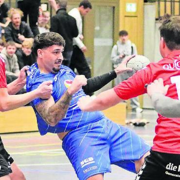 Botelho fühlt sich wohl - Tiago Botelho (Mitte) von der SG Wohlen Mutschellen. Bild: jg