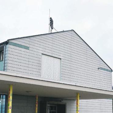 Frust und Enttäuschung - Während der Baugesuchsauflage wurde die bestehende Antenne mit einer Bild: Archiv