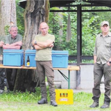 Ein unerlässliches Mitglied - Für die 17 Hundegespanne ist es ein lehrreicher Tag.