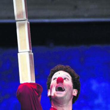 Das einmalige Brockenhaus - Zwischen Spass und Spektakel: Clown Joaquim Verriere.