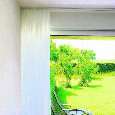 Sonnenschutz mit Stil - Wärmeschutzvorhang Reflect FR – Fischbacher 1819.