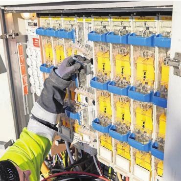 Energiepreise sinken weiter - Die ibw leistet im Strombereich gute Arbeit: Nun können die Strompreise erneut gesenkt werden. Bild: pd