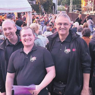 Freude im Bauch - Diese OK-Mitglieder und Mitarbeiter der ibw sorgten für einen reibungslosen Ablauf des Abends. «Alles hat gepasst», vermelden diese vier Helfer. Von links: Dominik Hufschmid, Simon Stutz, Roland Fabich und Christoph Hunziker.