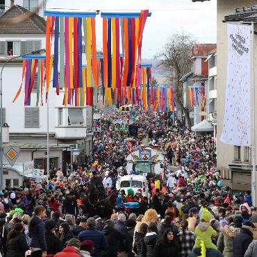 Fasnachtsumzug in Wohlen zieht 18 000 Menschen an