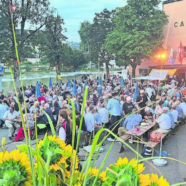 Plädoyer für Selbstbewusstsein - Bundesfeier am 1. August 2024 Was war das für eine wunderbare Abendstimmung auf dem Casino-Vorplatz.
Bild: Ruth Meier
