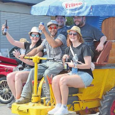 Faszinierende Zeitreise - Für regelmässigen Biernachschub sorgte dieser Dumper-Fahrer.