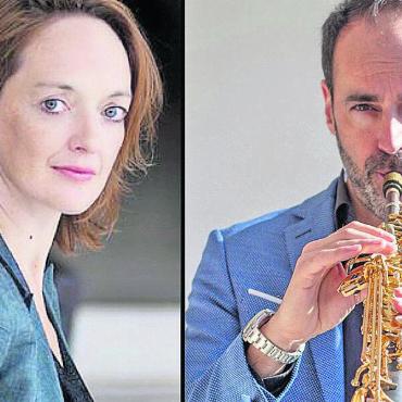 Klassik und Jazz mit Neujahrsapéro - Claire Pasquier am Flügel und Peter Lenzin am Saxofon überzeugen als Duo «Not Absolutely Classical». Bild: zg