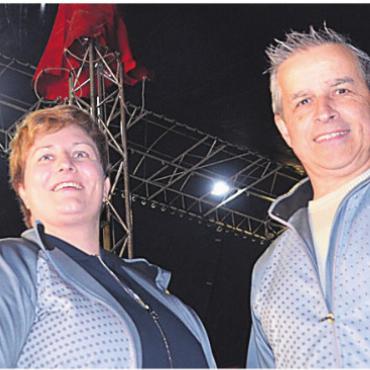 Dorfgeschichte geschrieben - Maritta Fischer und Erich Rey stehen für den Erfolg des «Circus Meri». Bild: Archiv
